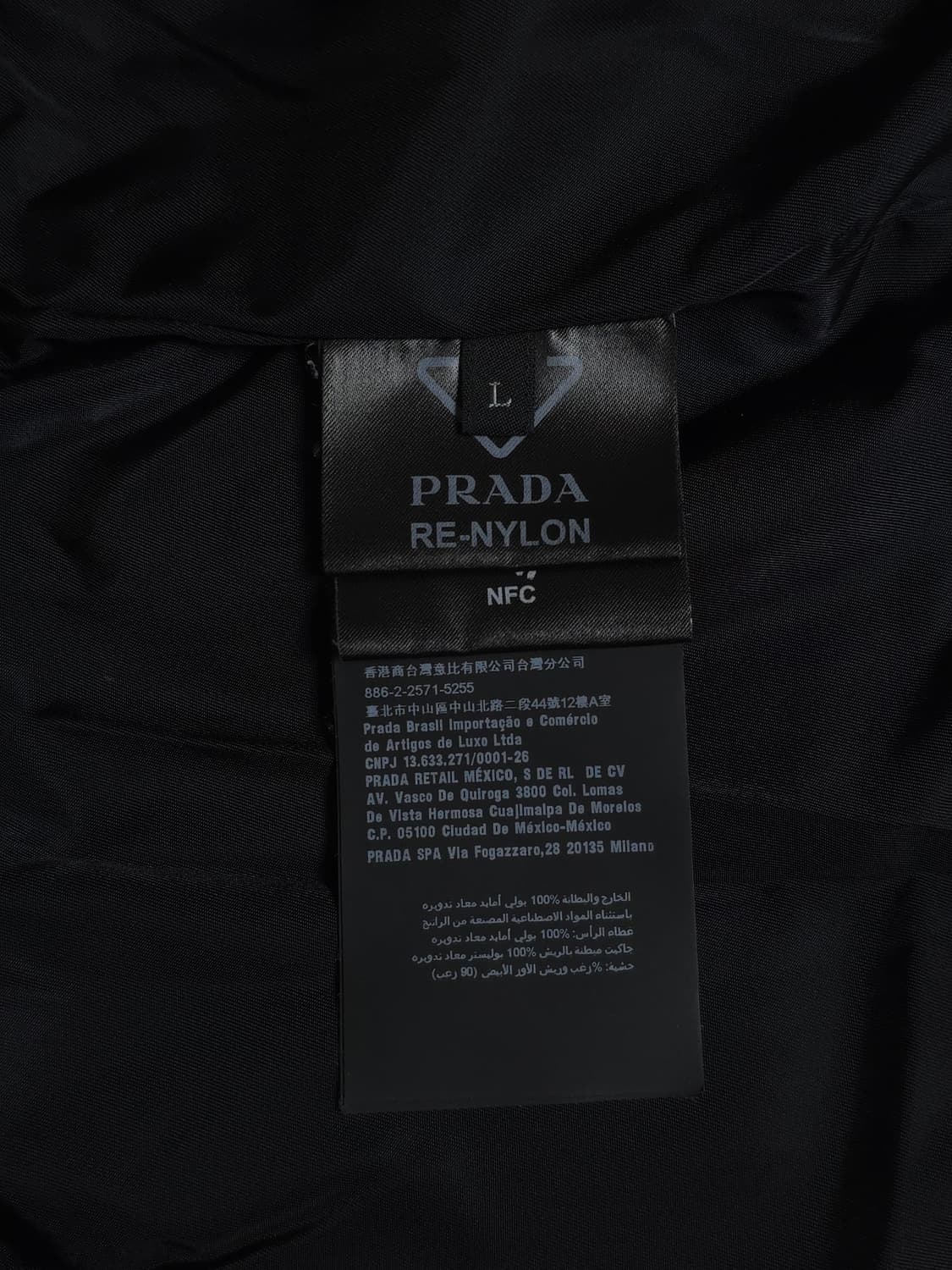 [L] 프라다 리나일론 퀄팅 패딩 블랙(SGB803) 상품이미지8