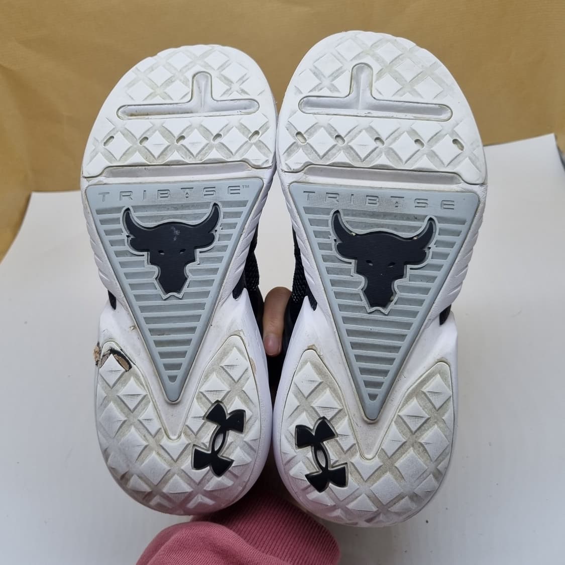 언더아머 프로젝트 락5 남성운동화270. 상품이미지3