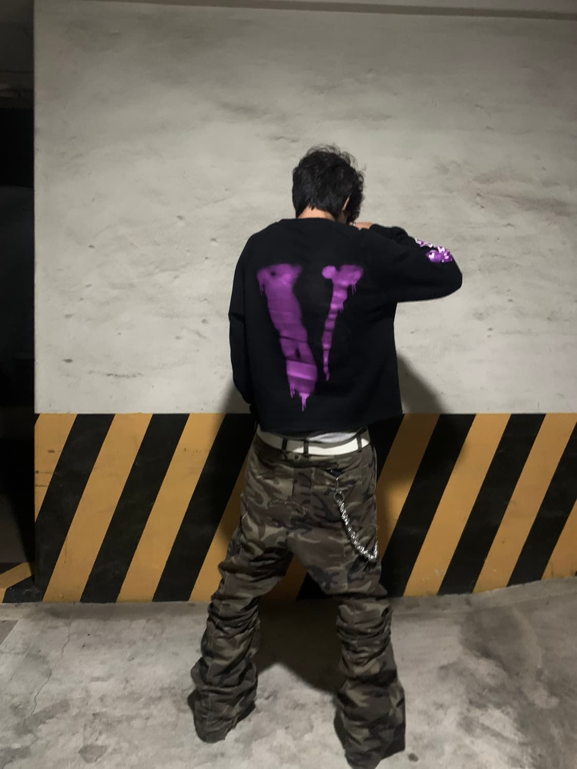 브이론 스크류헤드 크루넥 상품이미지1