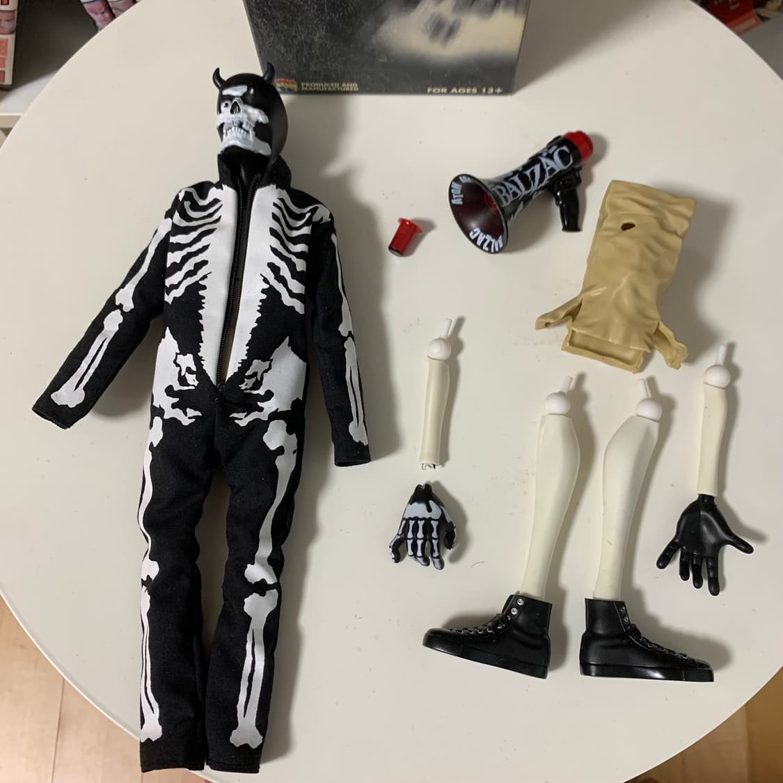 💀메디콤 1/6 atom-age VAMPIRE 피규어 상품이미지5