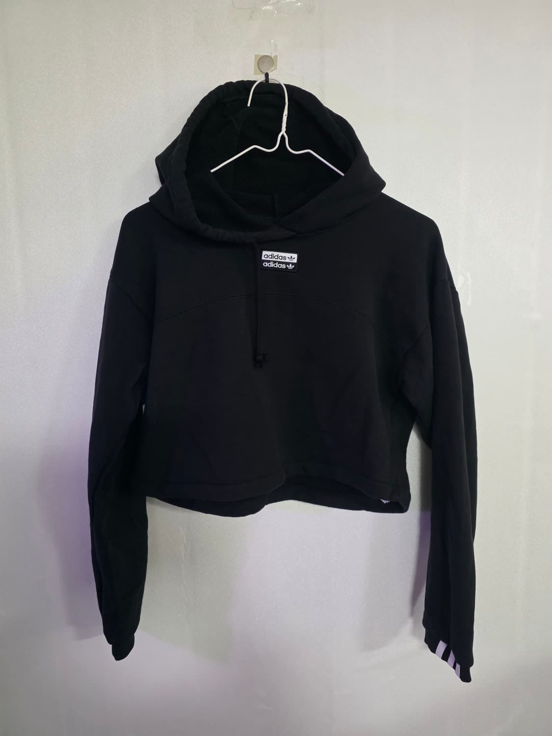 아디다스 블랙 크롭 후드티 XS/총장40/가슴48/ 상품이미지2