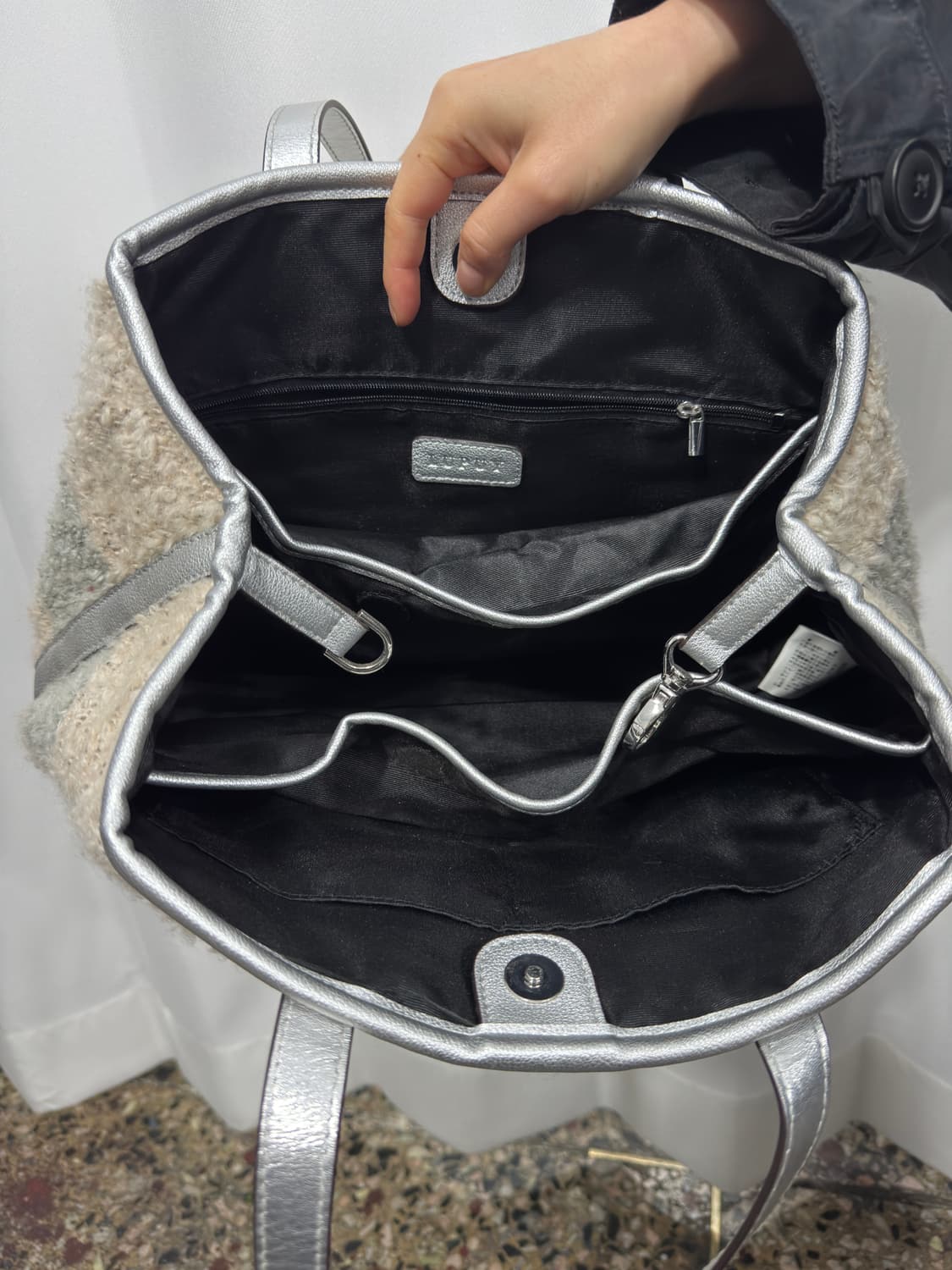 lupuy fleece silver bag  상품이미지5