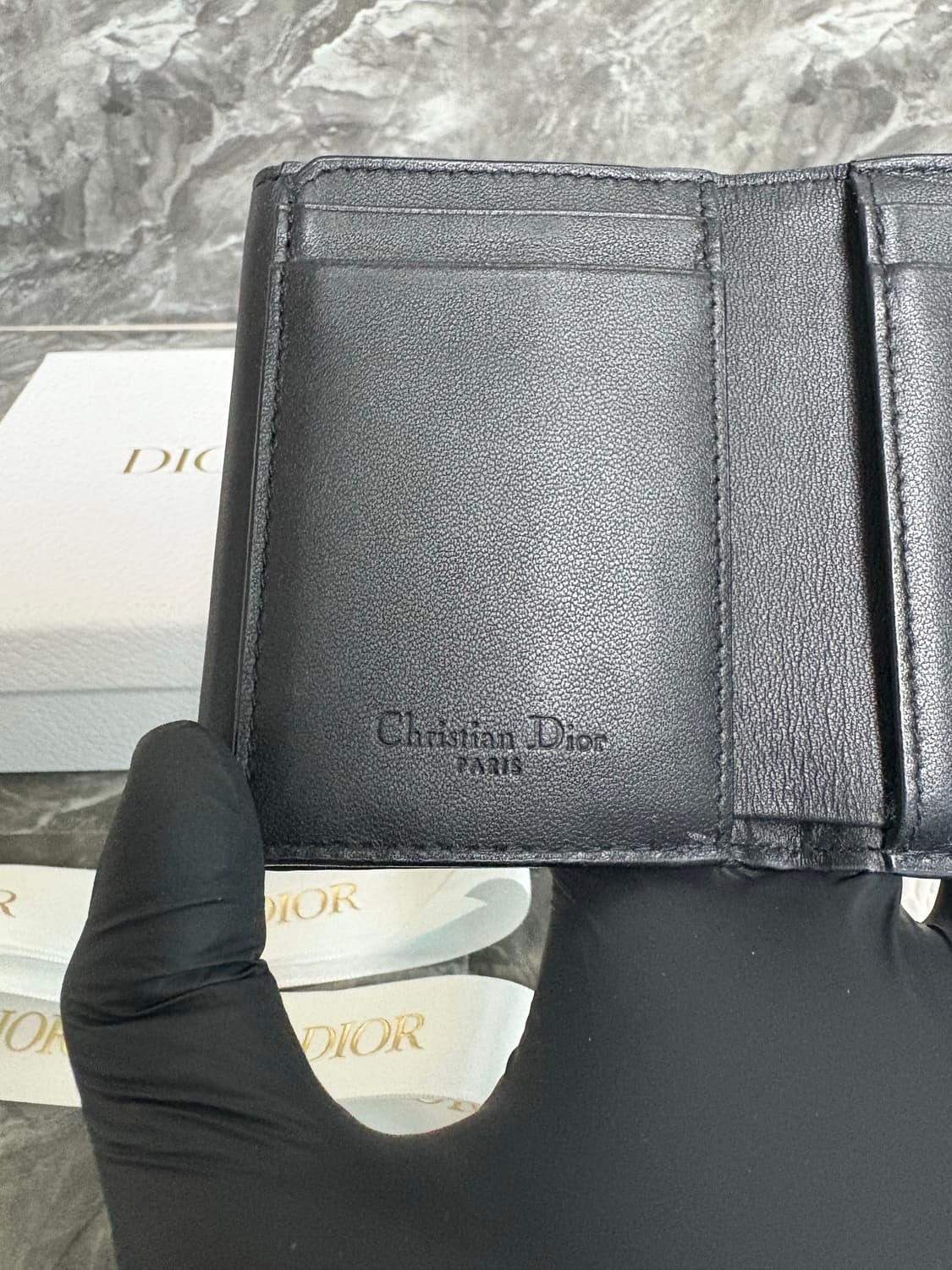 디올 레이디 로투스 까나쥬 램스킨 반지갑 상품이미지4