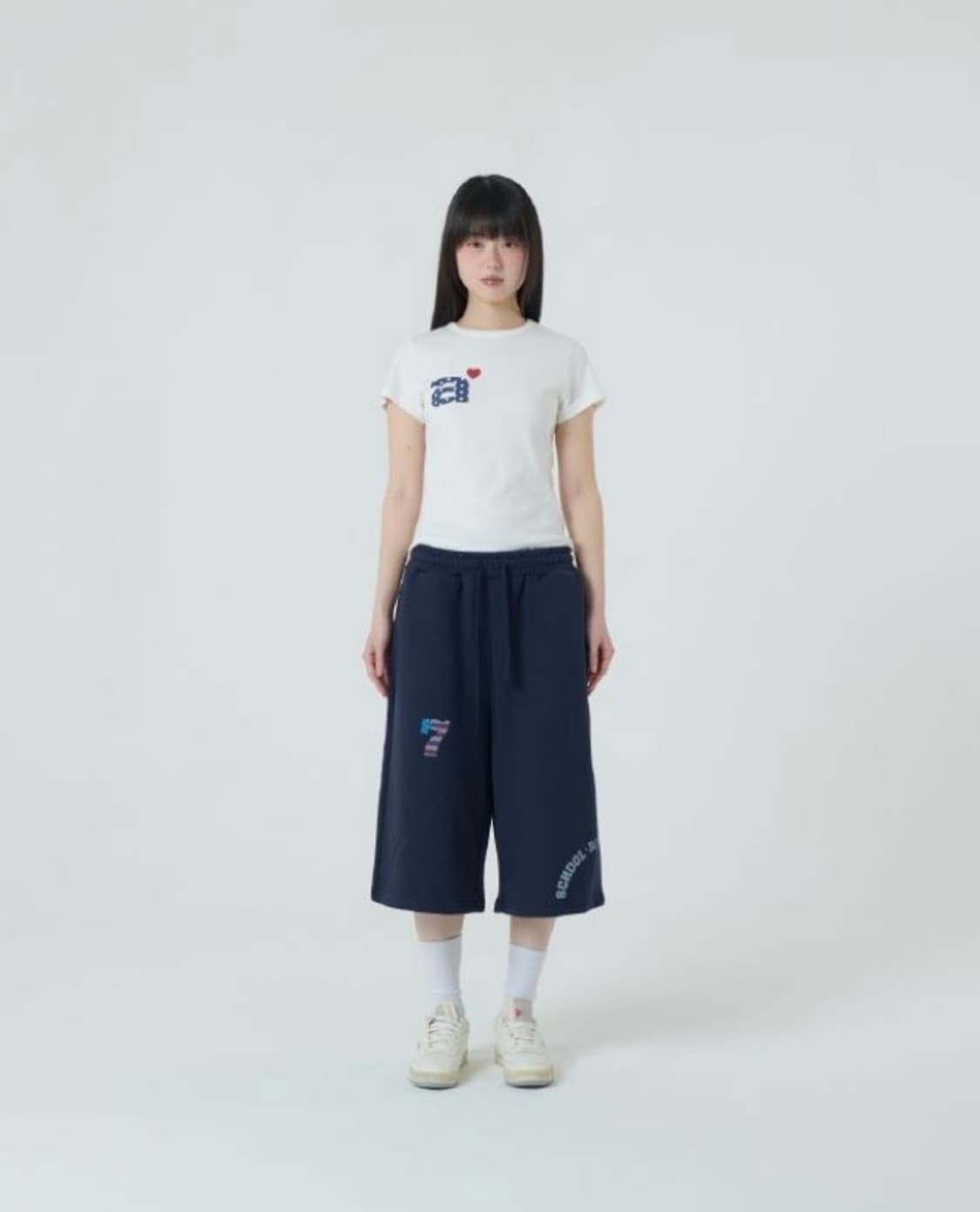 aeae 에이이에이이 도트 스몰 레터 티 화이트 상품이미지4