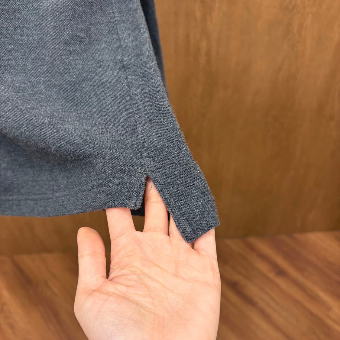 버버리 런던 코튼 롱슬리브 티셔츠 노바 체크 트리밍 버튼 디테일 차콜 상품이미지6