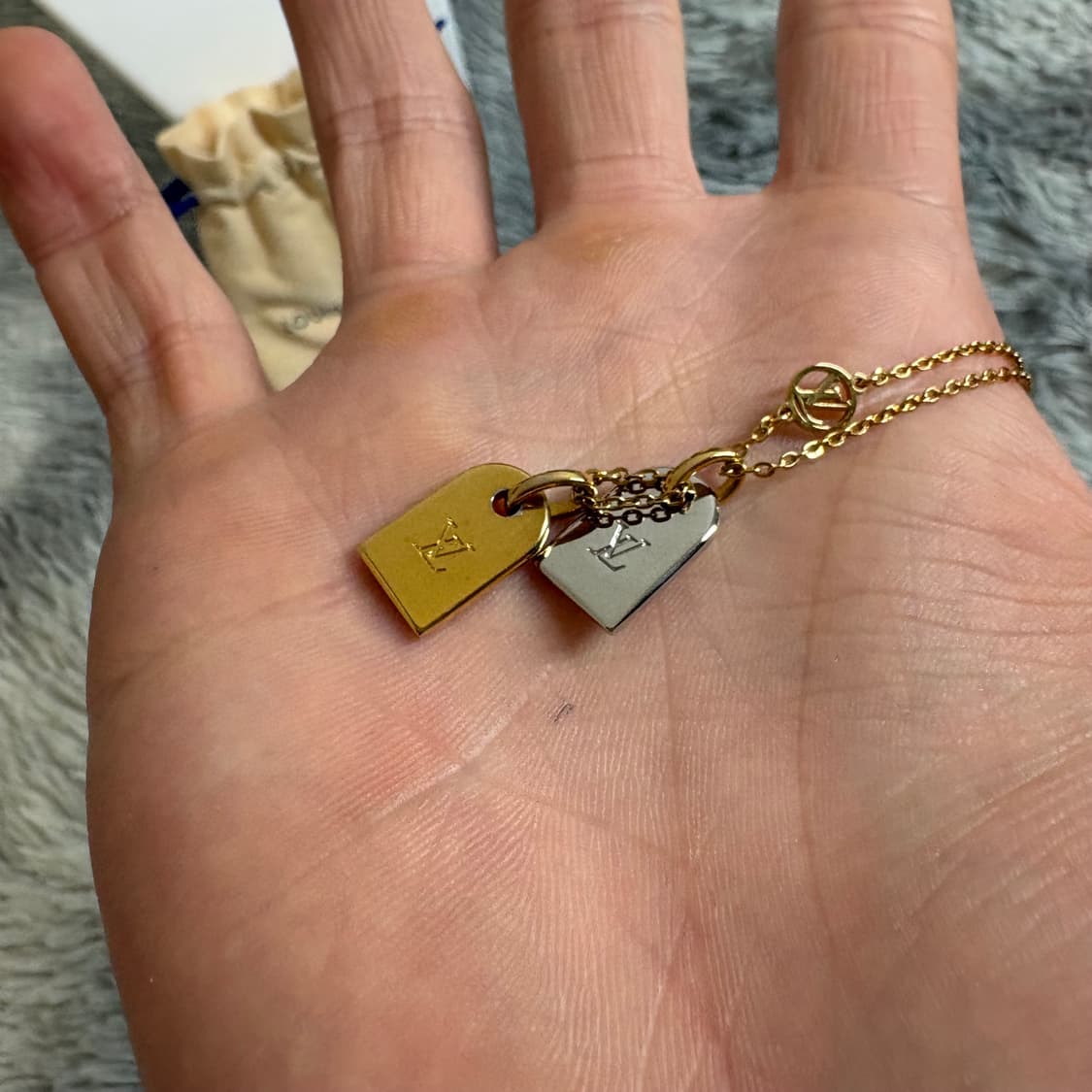 루이비통 나노그램 목걸이 상품이미지2