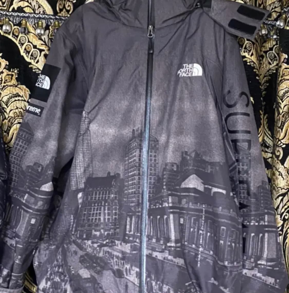 [한정판] 슈프림X노스페이스 2ND 뉴욕 밤버전 바람막이 자켓 L 상품이미지1