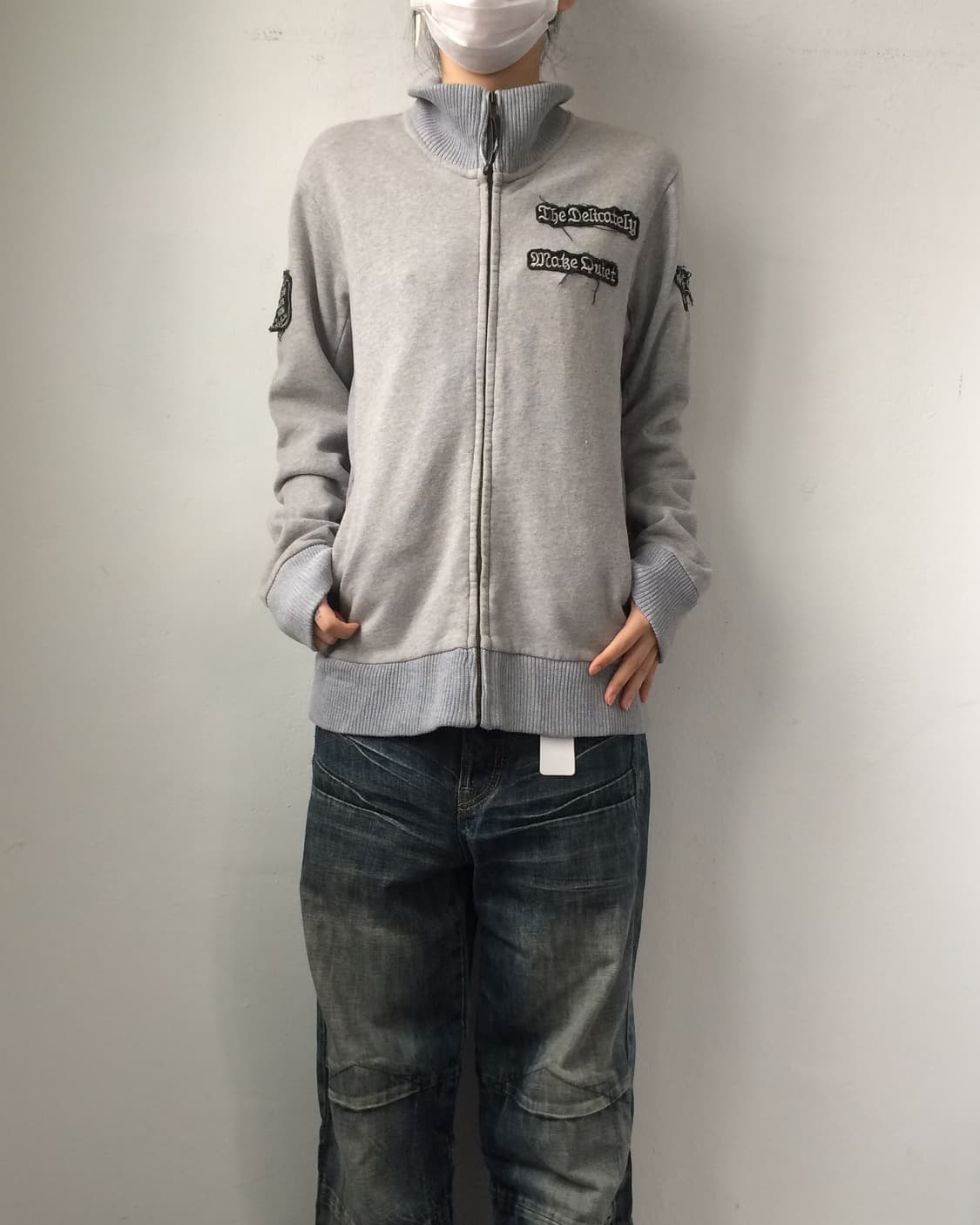 Back cross point high neck zip up 상품이미지8