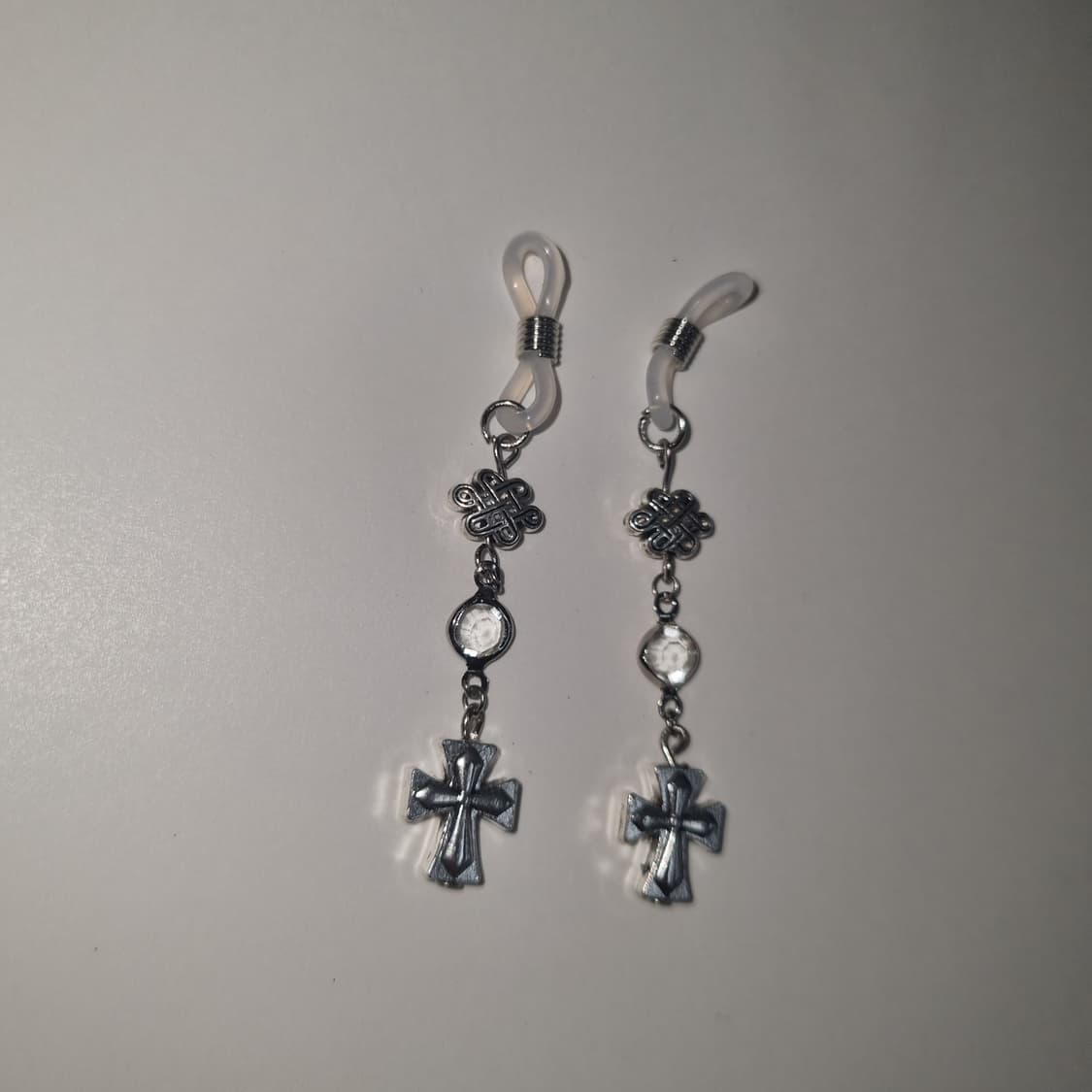 Silver Cross glasses charm (white/black) 상품이미지2