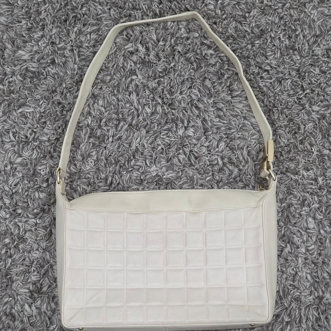 샤넬 초코바 이스트웨스트 숄더백 상품이미지2