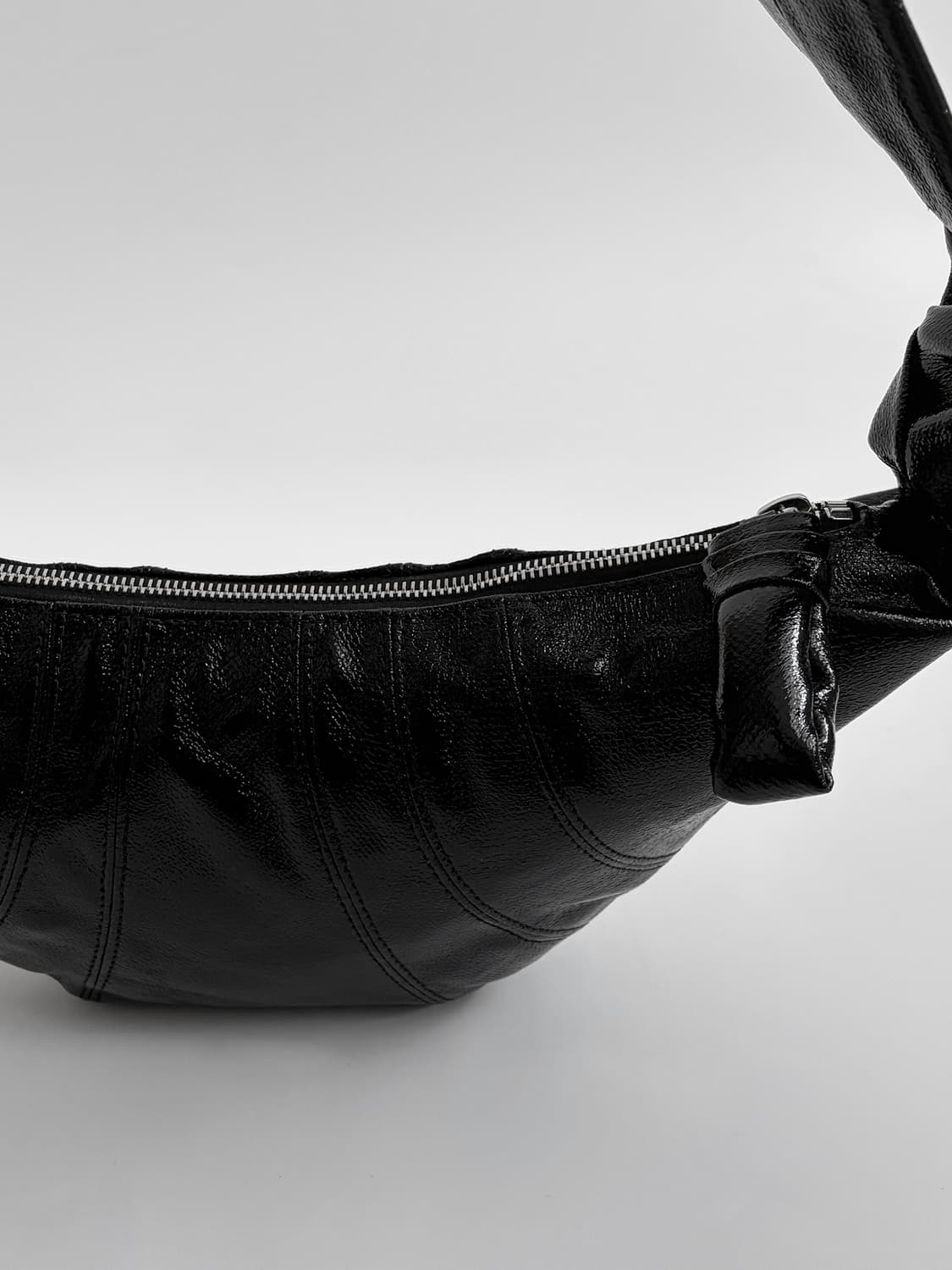 르메르 코티드린넨 크루아상백 스몰 판매합니다. 상품이미지5