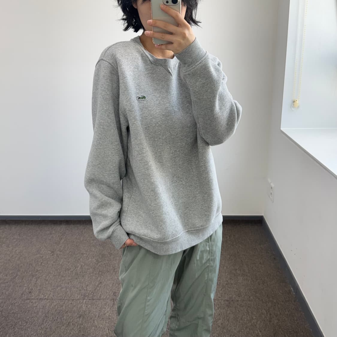 Lacoste 라코스테 스몰로고 그레이 맨투맨 상품이미지2