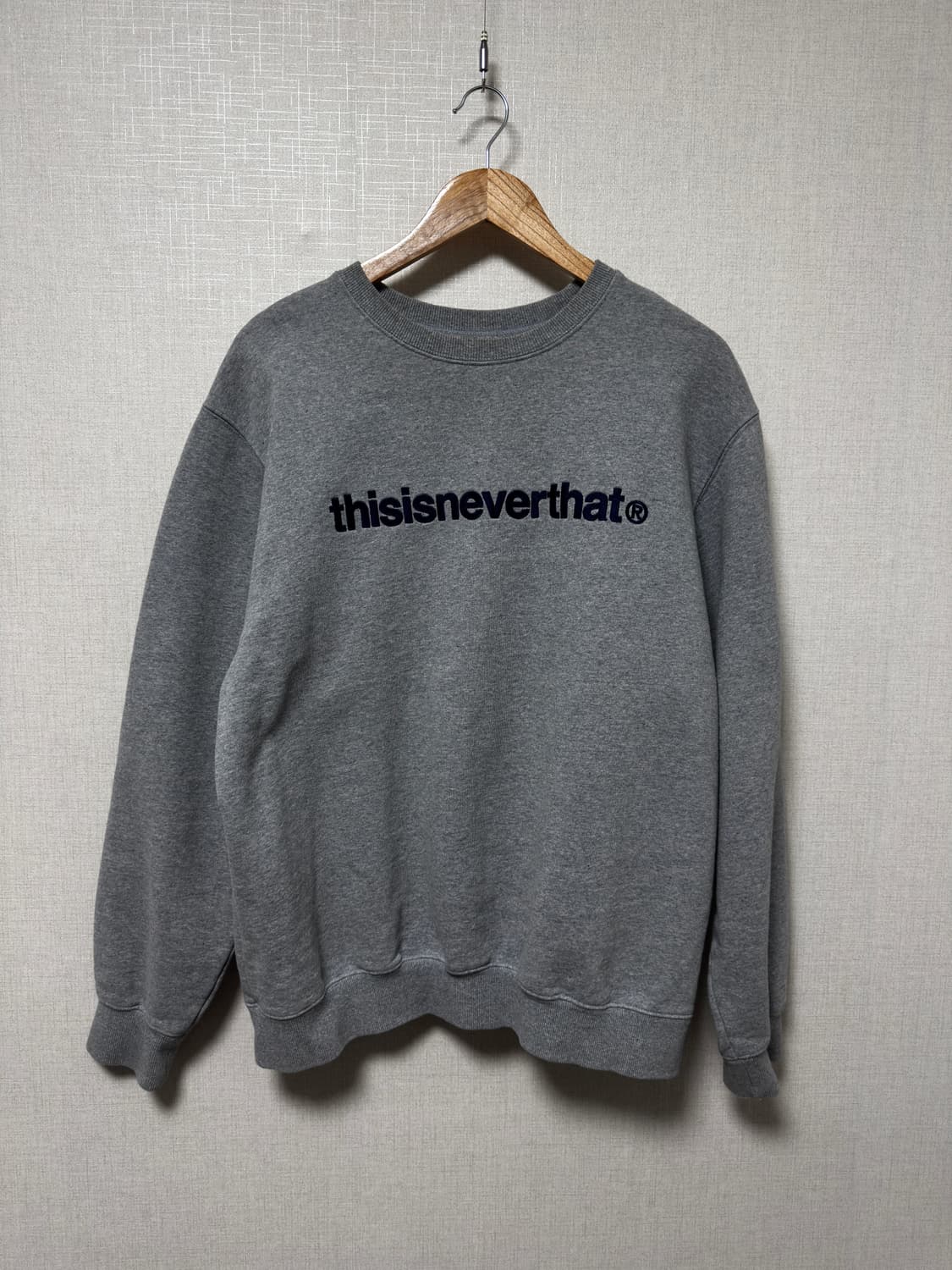 디스이즈네버뎃 맨투맨 L 상품이미지1