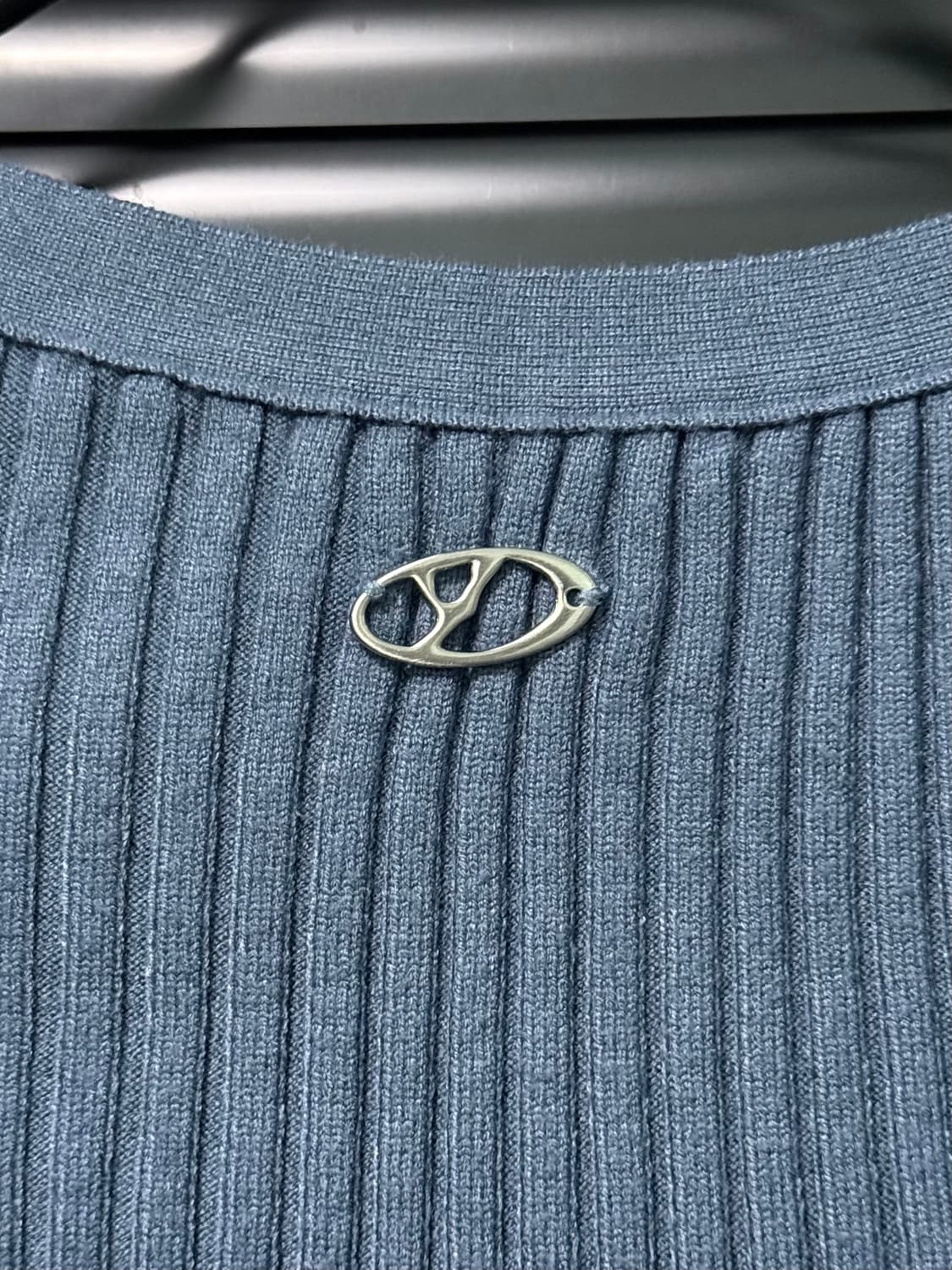 YUSE 유즈 블루 파랑색 하늘색 가디건 카디건 니트 스웨터 골지 크롭  상품이미지9