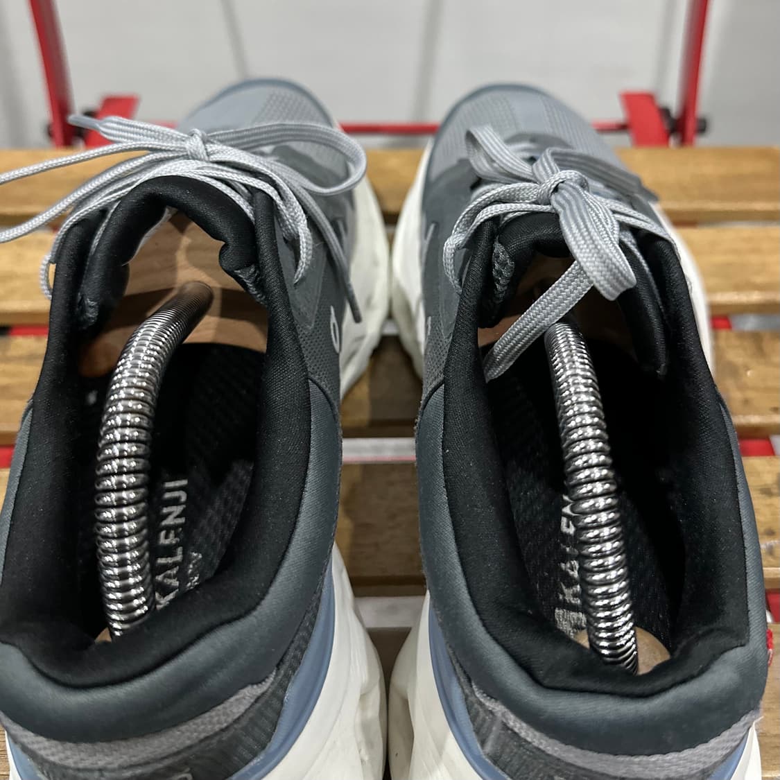 260) 온러닝 러닝화 남성 남자 런닝화 클라우드러너2 운동화 상품이미지5