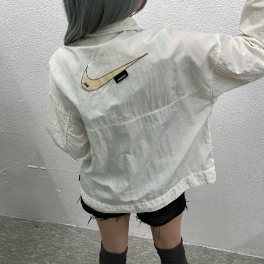 나이키 블랙 로고 바람막이 L 상품이미지2