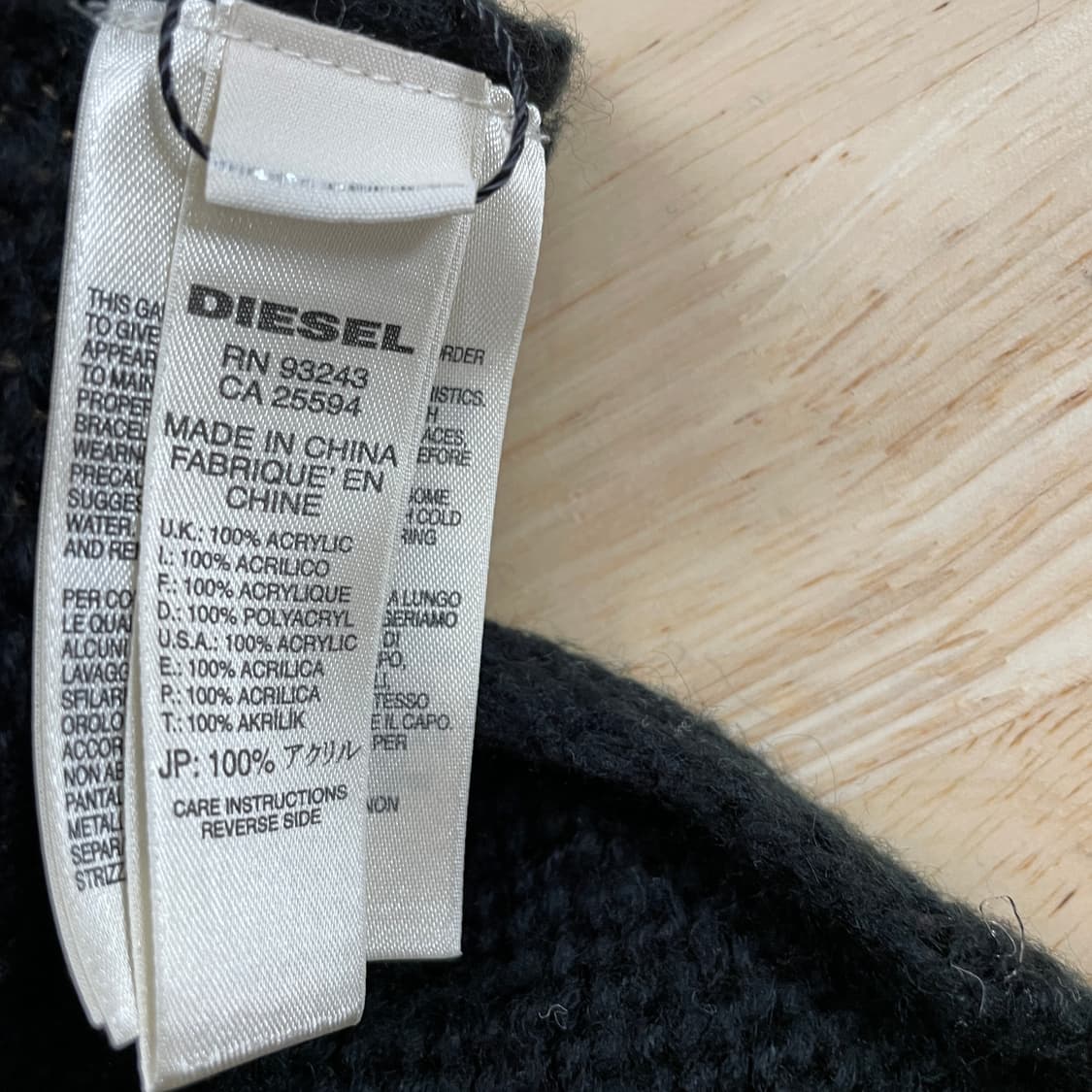 디젤 블랙 머플러 상품이미지3