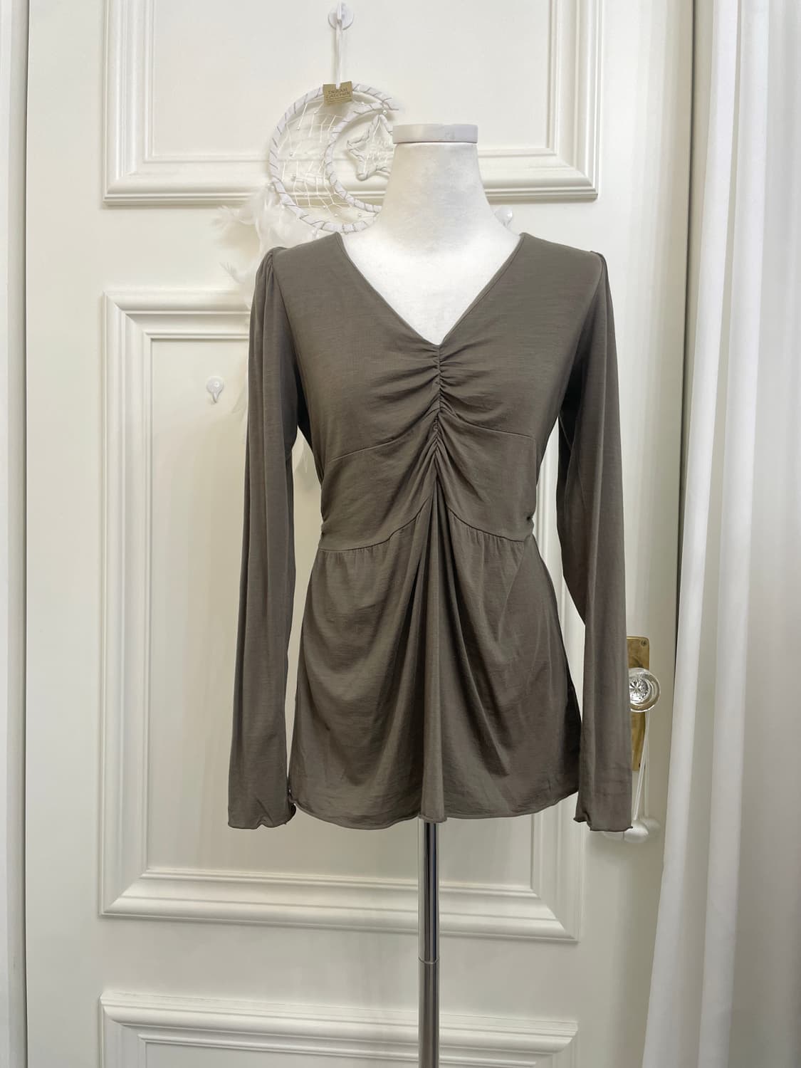 khakibrown shirring point tencel long sl 상품이미지1