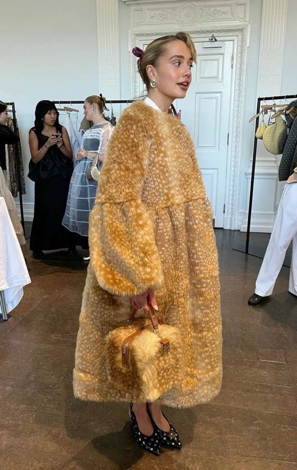 Bibiy 밤비 퍼 코트 상품이미지2