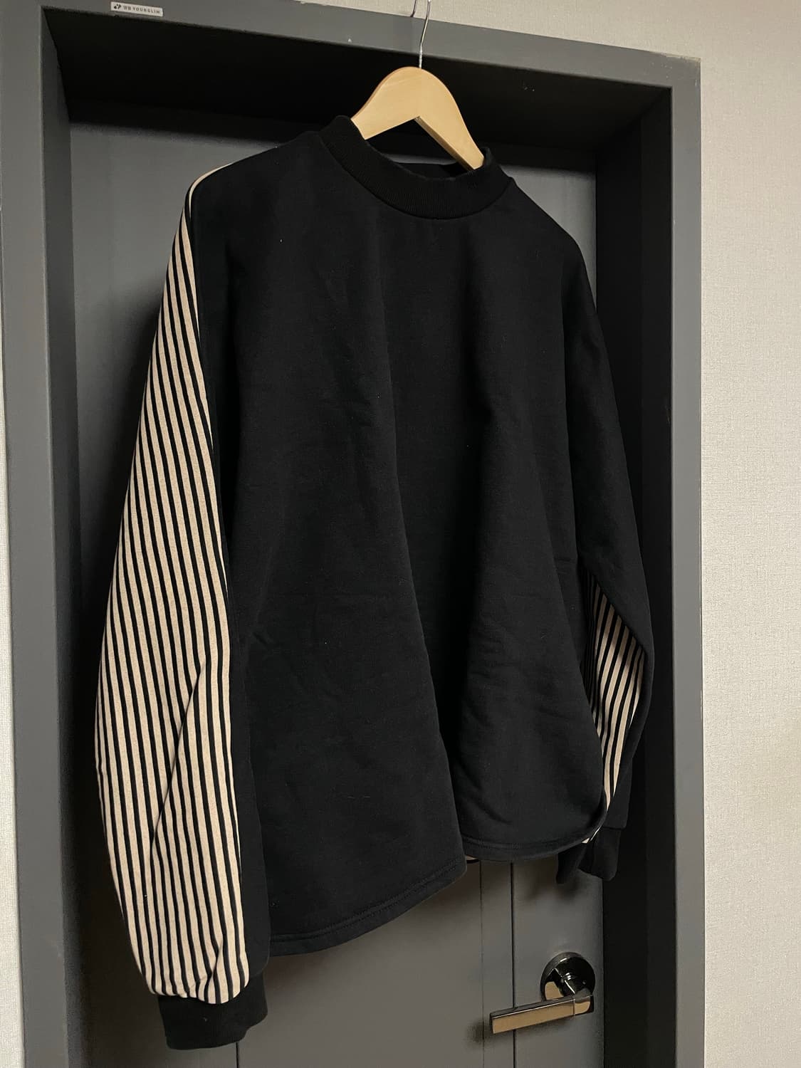 오메르타 반반 줄무늬 맨투맨 티셔츠(100-105 오버핏) 상품이미지1