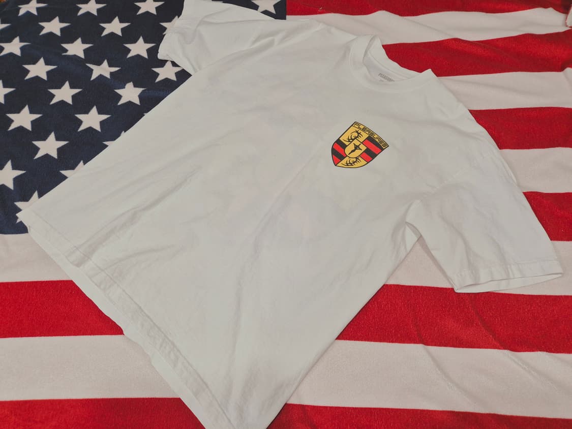 플레져스 페라리 반팔 티셔츠 상품이미지1