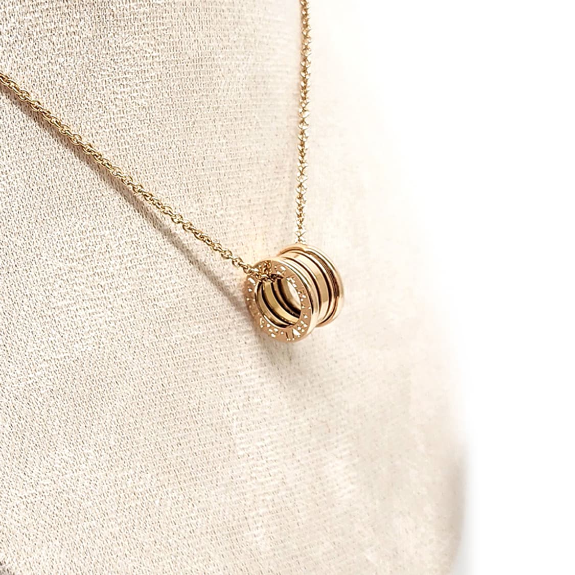 불가리 352814 비제로원 팬던트 스몰 네크리스 로즈골드 상품이미지2