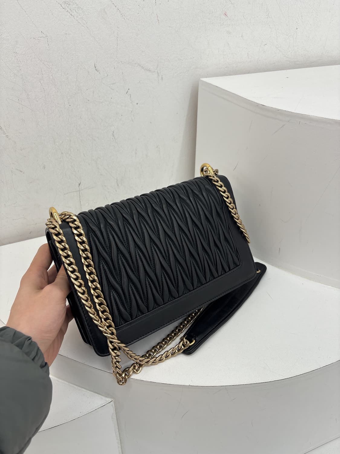 미우미우 마떼라세 펄 가방 상품이미지2