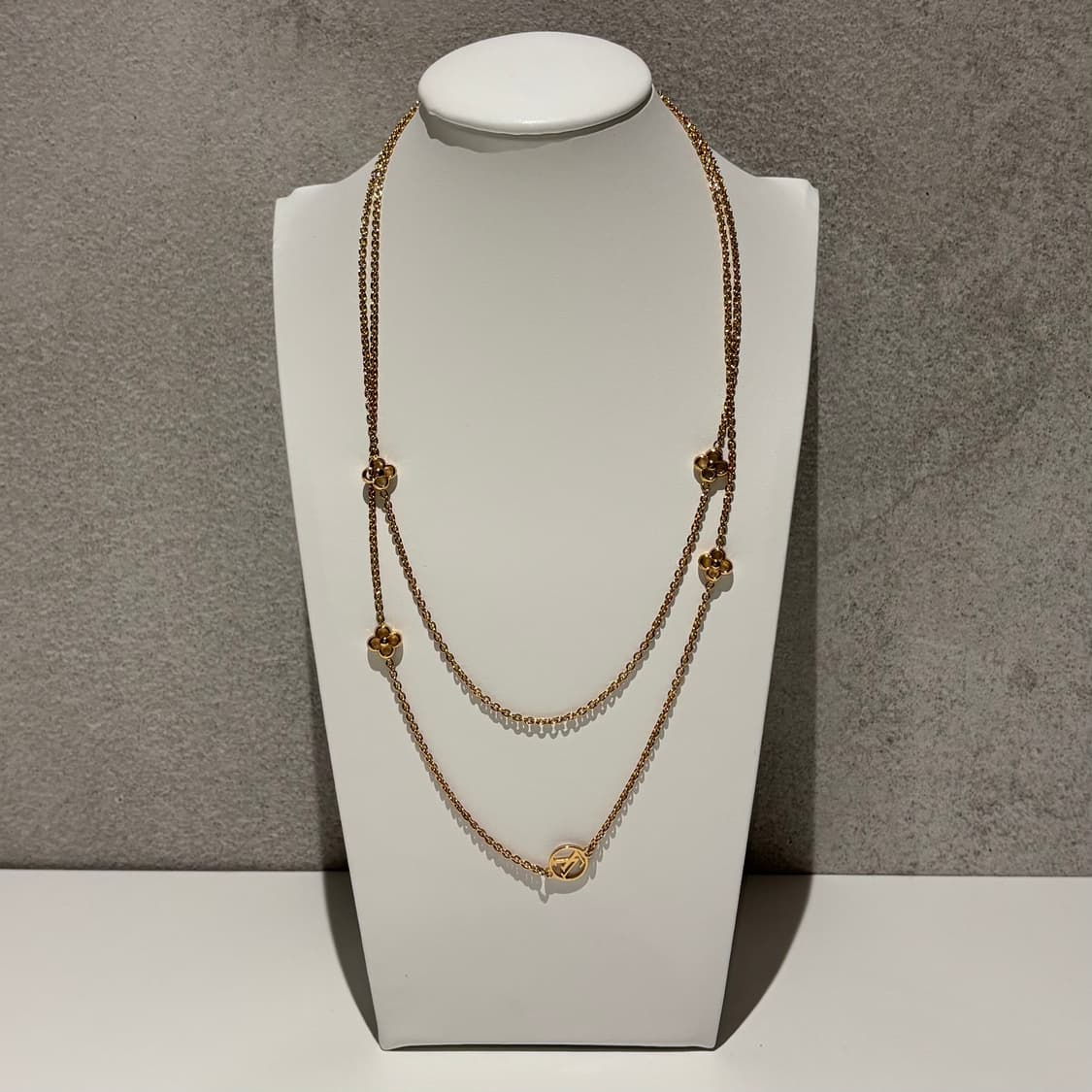 루이비통 플라워 롱 목걸이 상품이미지1