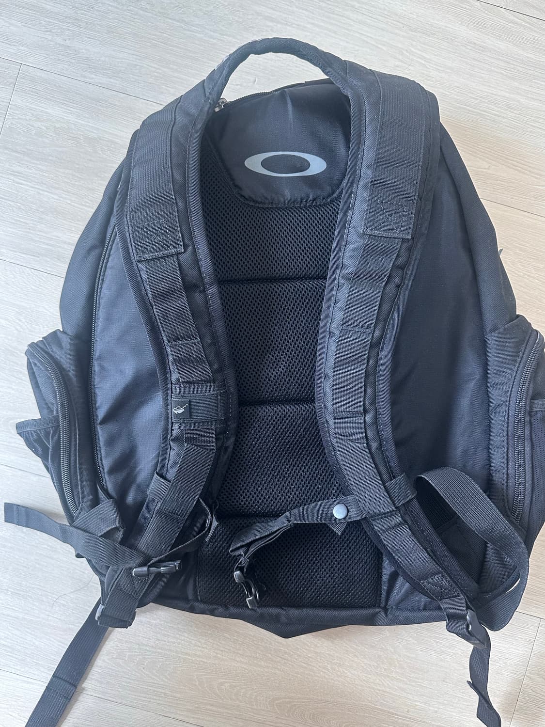 Oakley backpack 상품이미지3