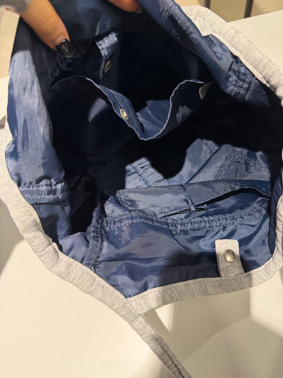 Adidas logo point shoulder bag 상품이미지7