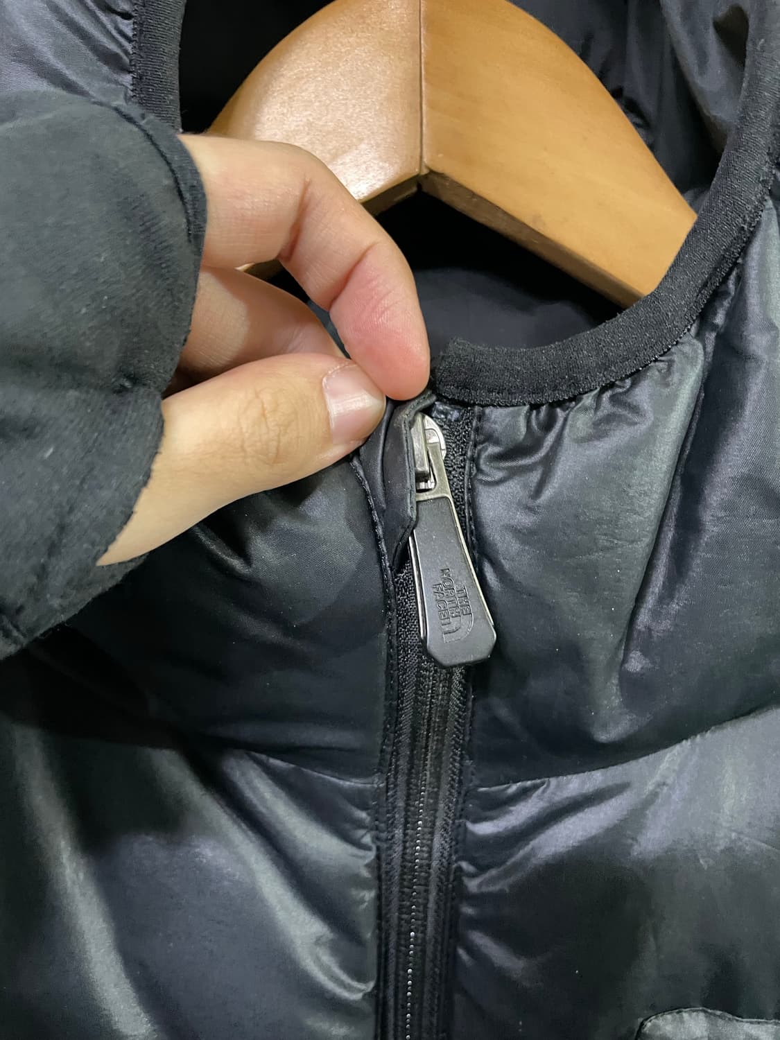 노스페이스 구스다운 퍼텍스 패딩 올블랙 700 XL 105사이즈 상품이미지4