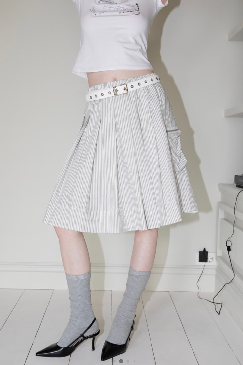디망쉬 플리츠 볼륨 미디 스커트 (스트라이프) 상품이미지1