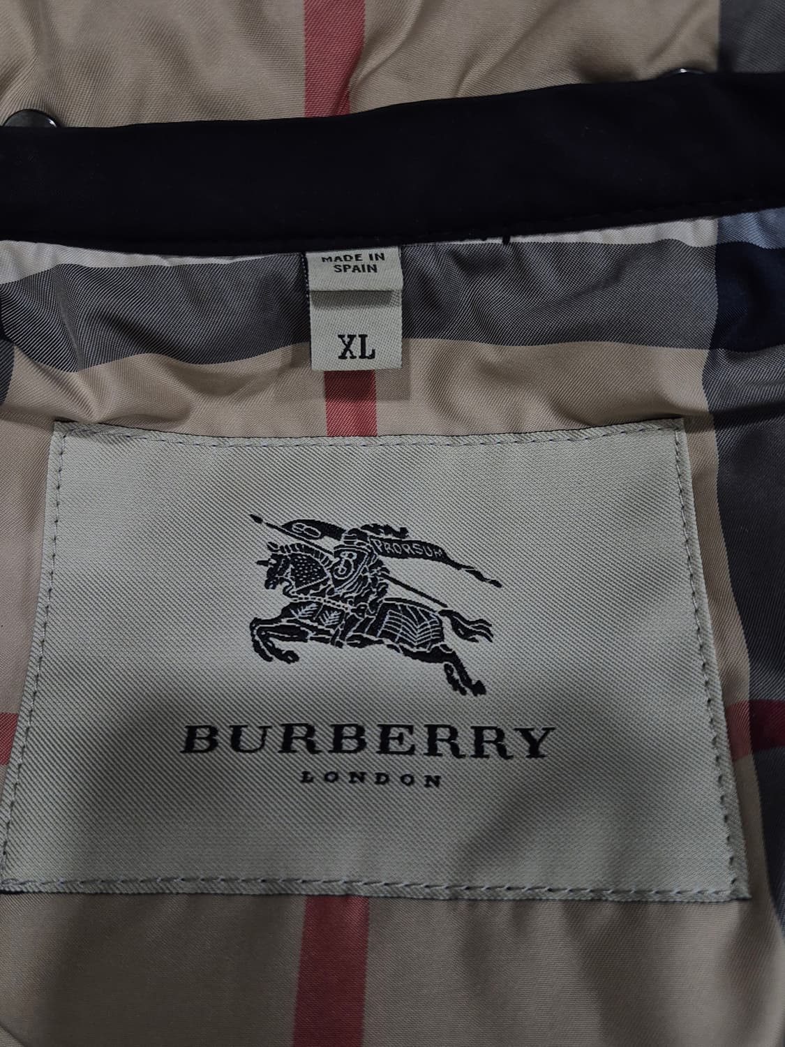 버버리 블랙 후드 MA-1 스타일 점퍼 남성 105사이즈 상품이미지5