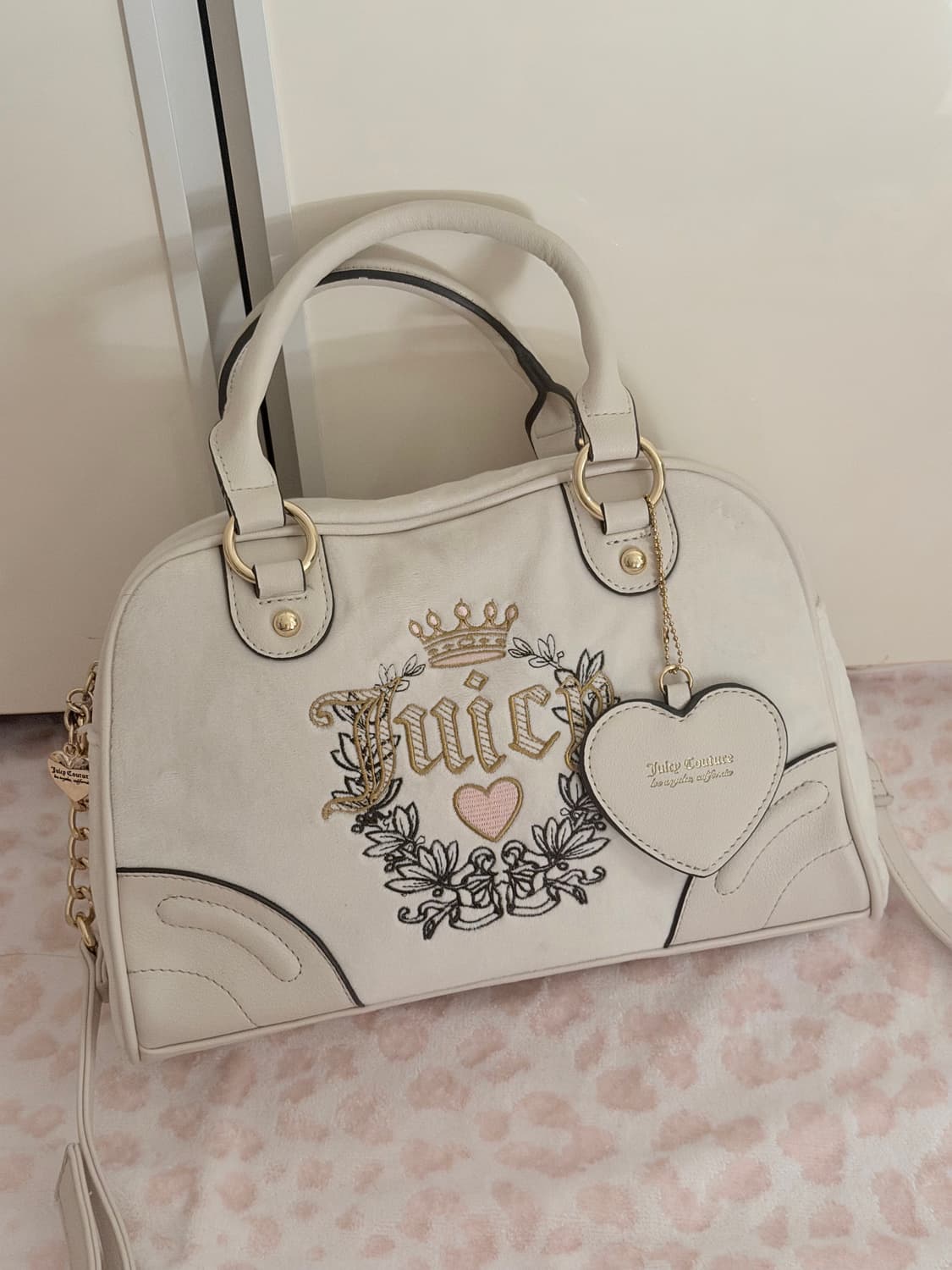 쥬시꾸뛰르 대장템 아이보리 벨벳 핸드백 갸루 핀터깔 상품이미지1