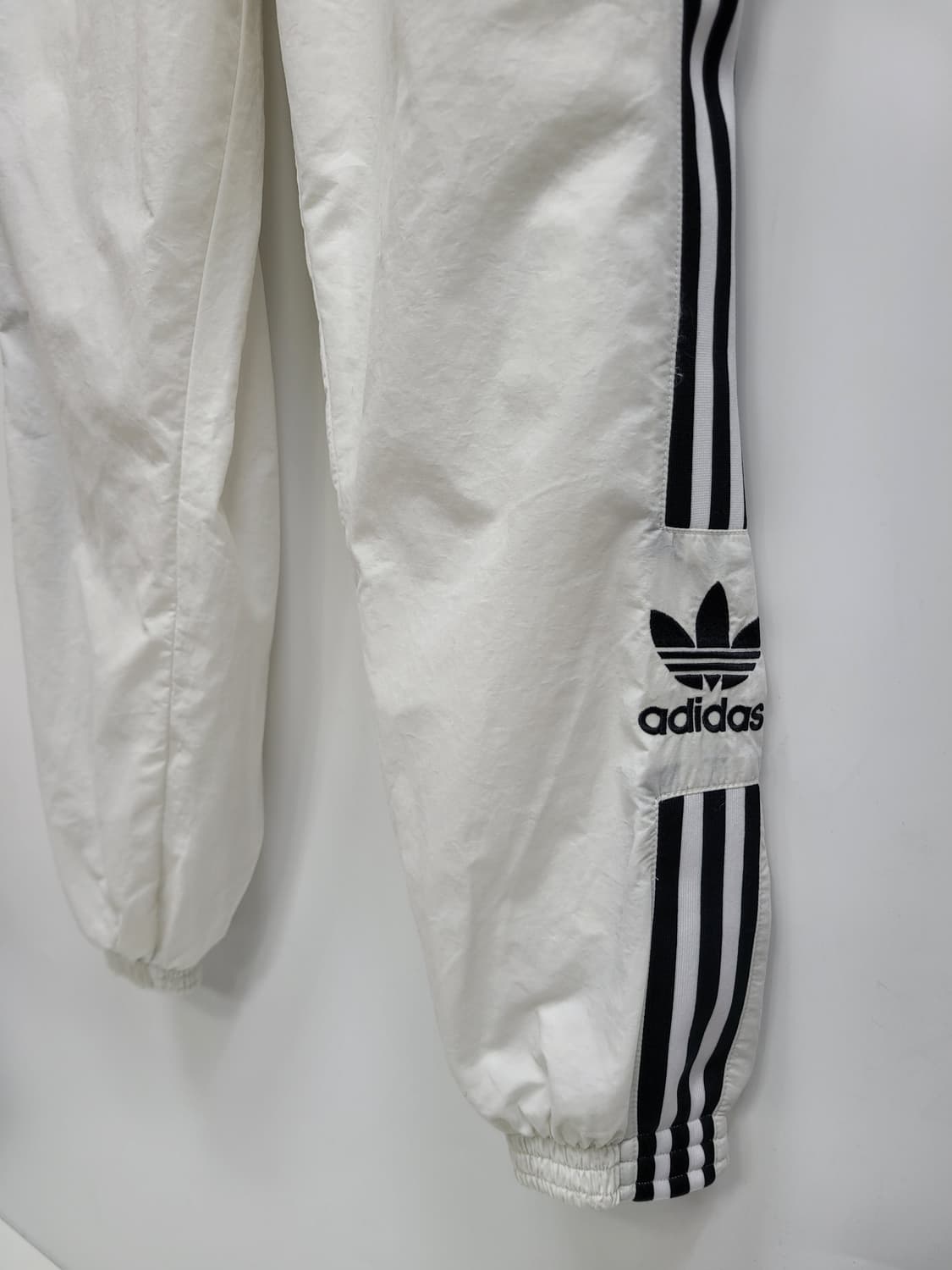 adidas 20SS 아디다스 락업 트랙 팬츠 / S 화이트 블랙
 상품이미지3