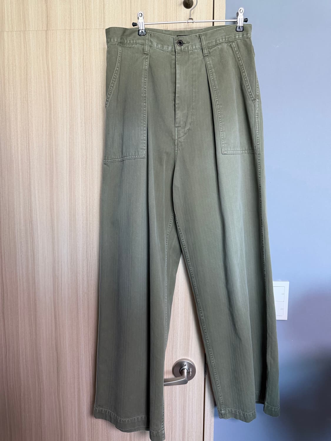 [2] 캐피탈 헤링본 퍼티그 배기팬츠 카키 상품이미지4