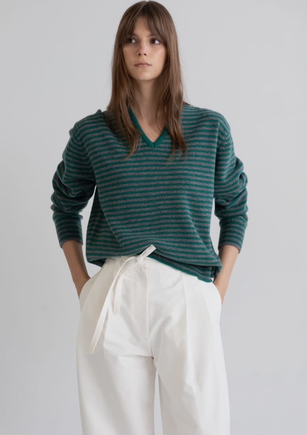 문달 (MOONDAL) 스트라이프 리스카 니트 판매합니다 상품이미지1