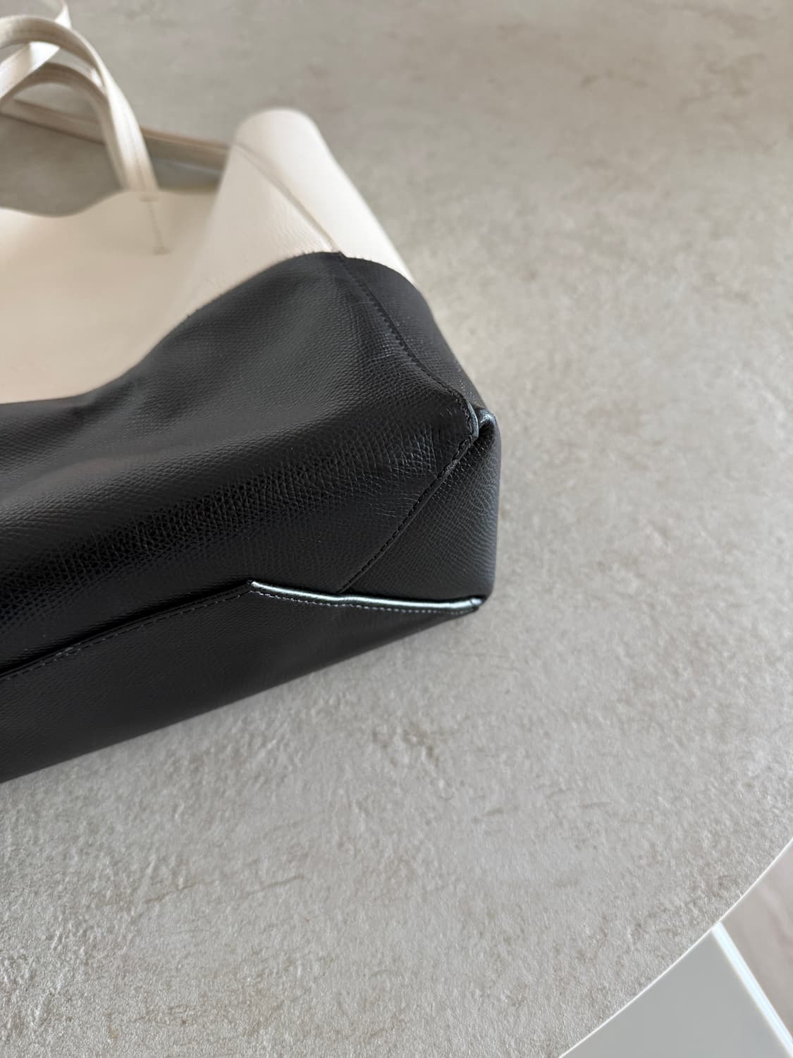 셀린느 투톤 카바스백 크림블랙 올드셀린느 상품이미지8