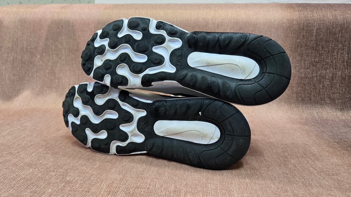 나이키 275mm-  에어맥스 270 리액트 화이트 블랙 상품이미지6