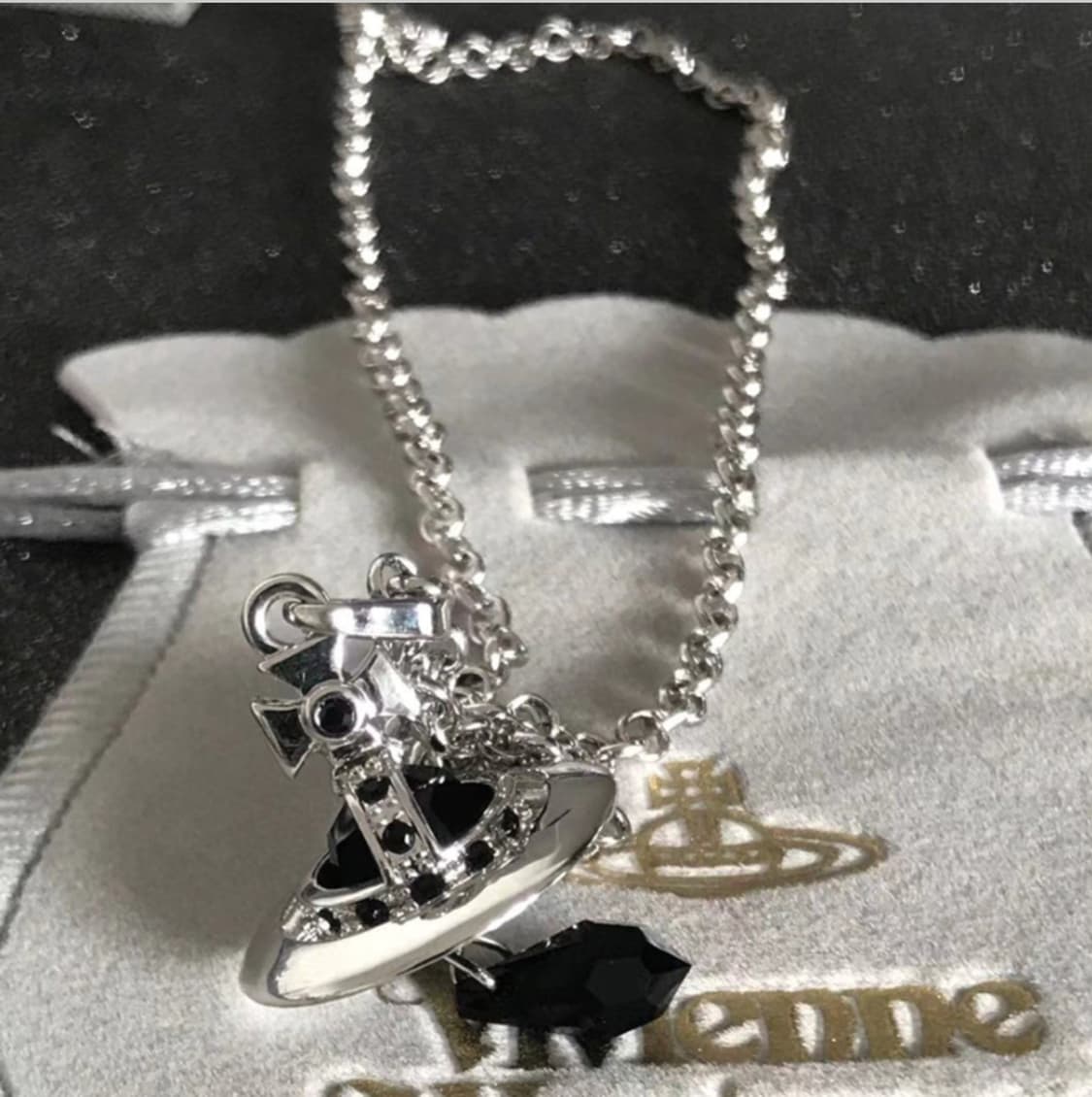 비비안 웨스트우드 아카이브 블랙 크리스탈 3d 드롭 orb 팬던트 목걸이 상품이미지2