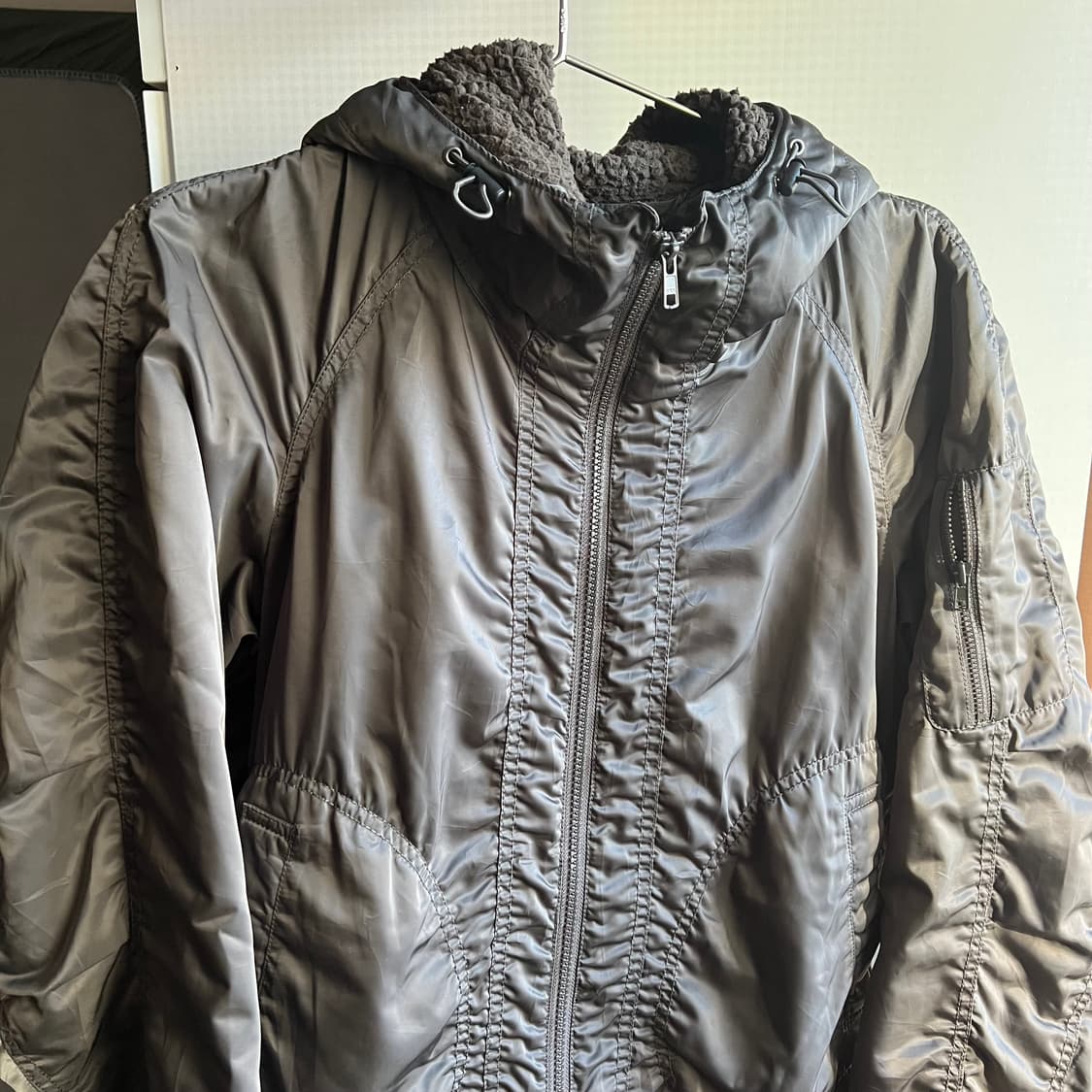 유니클로x키미노리모리시타 셔링 MA-1 카키 상품이미지2