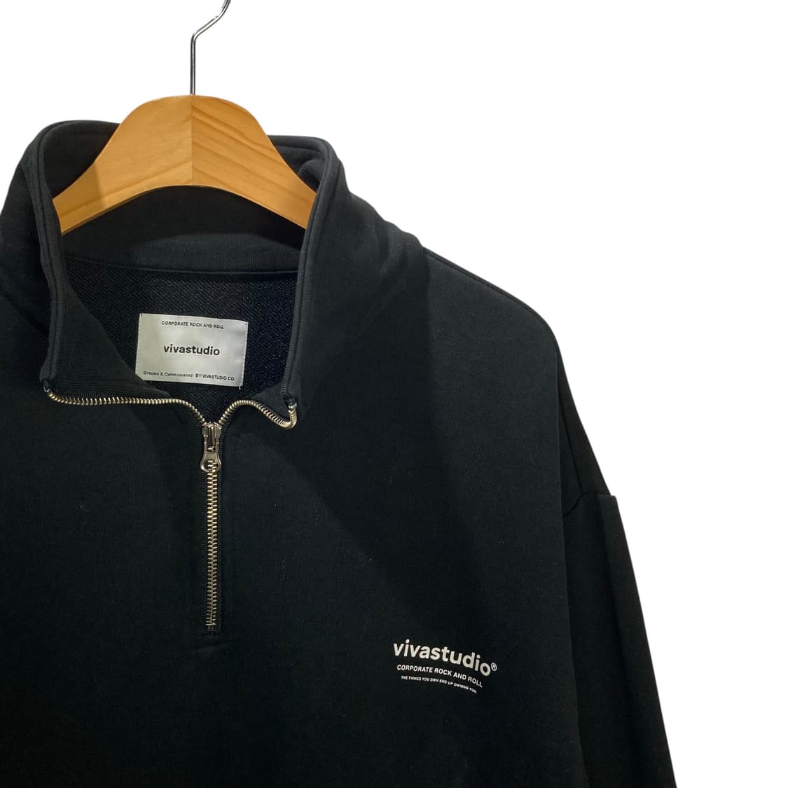 비바스튜디오 블랙 반집업 맨투맨 상품이미지3