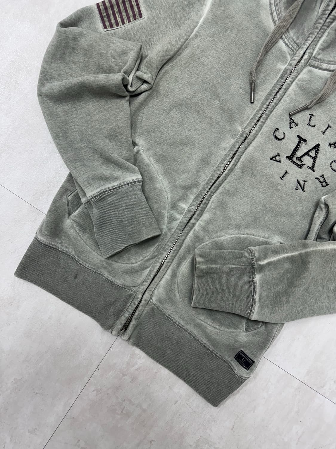 •트루릴리전 Y2K 대장급 빈티지 워싱 후드집업 (딱붙핏) 상품이미지3