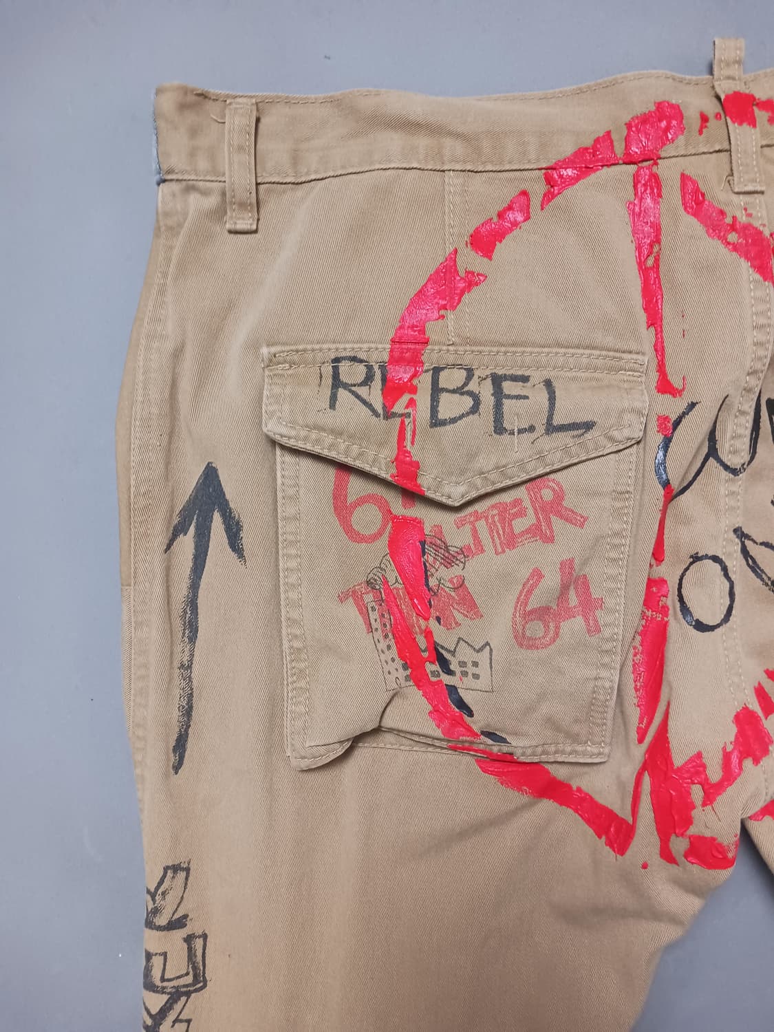 [36] 디스퀘어드2 그래피티 바이커 치노 팬츠 상품이미지8