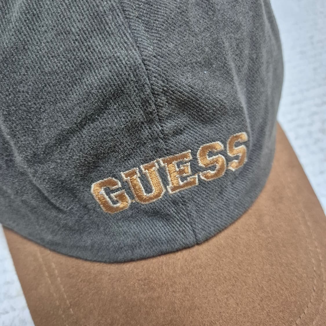 [색감깡패🔥] 게스 캘리포니아 자수 볼캡 상품이미지2