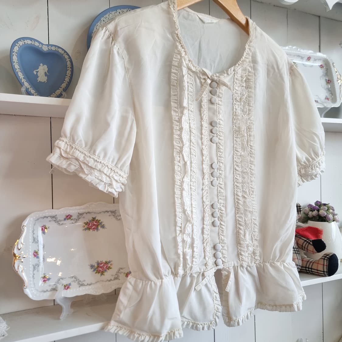 (INGEBORG) 아이보리 레이스 프릴 블라우스 상품이미지5