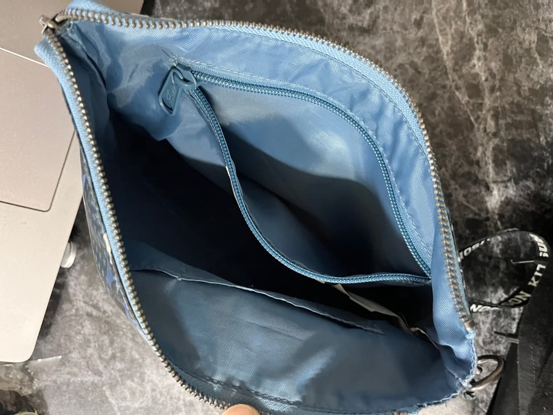 EASTPAK 메종키츠네 콜라보 클러치백 상품이미지4