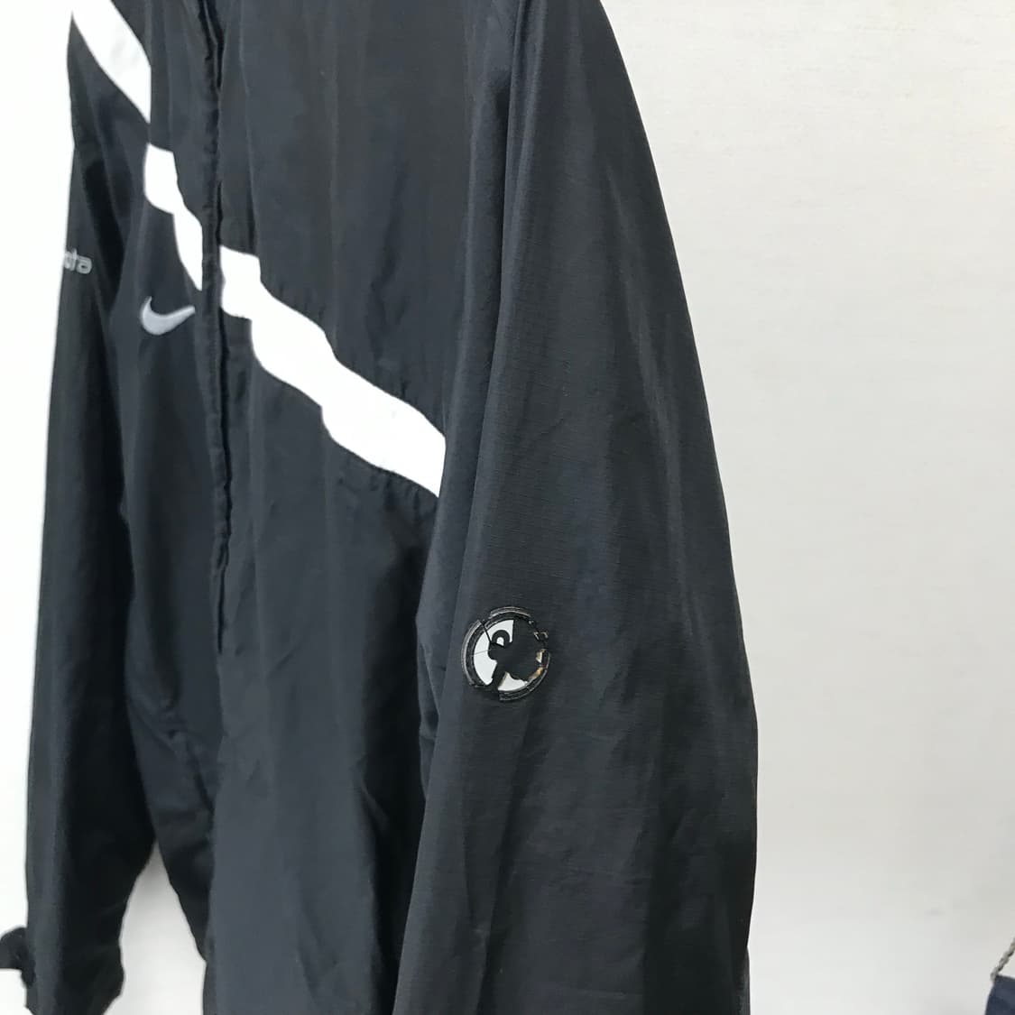 나이키 트레이닝 바람막이 점퍼 L 상품이미지3