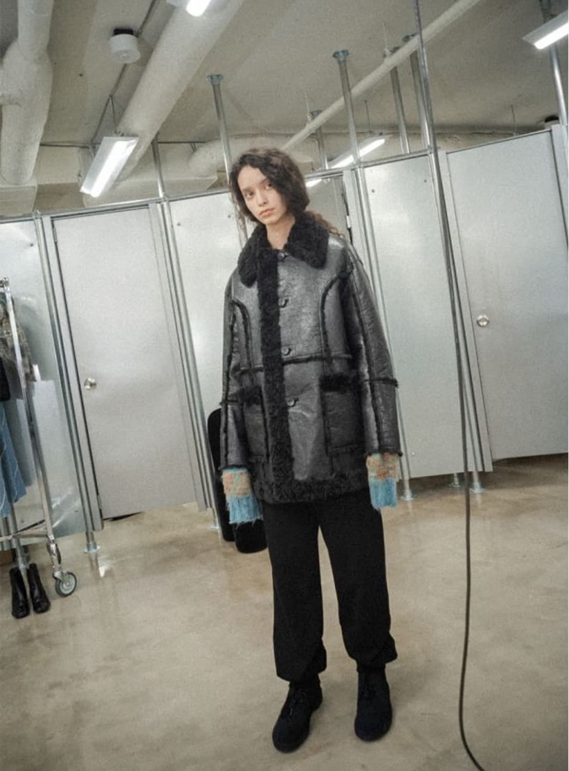 Perverze 퍼버즈 리버서블 무스탕 코트 블랙 상품이미지1