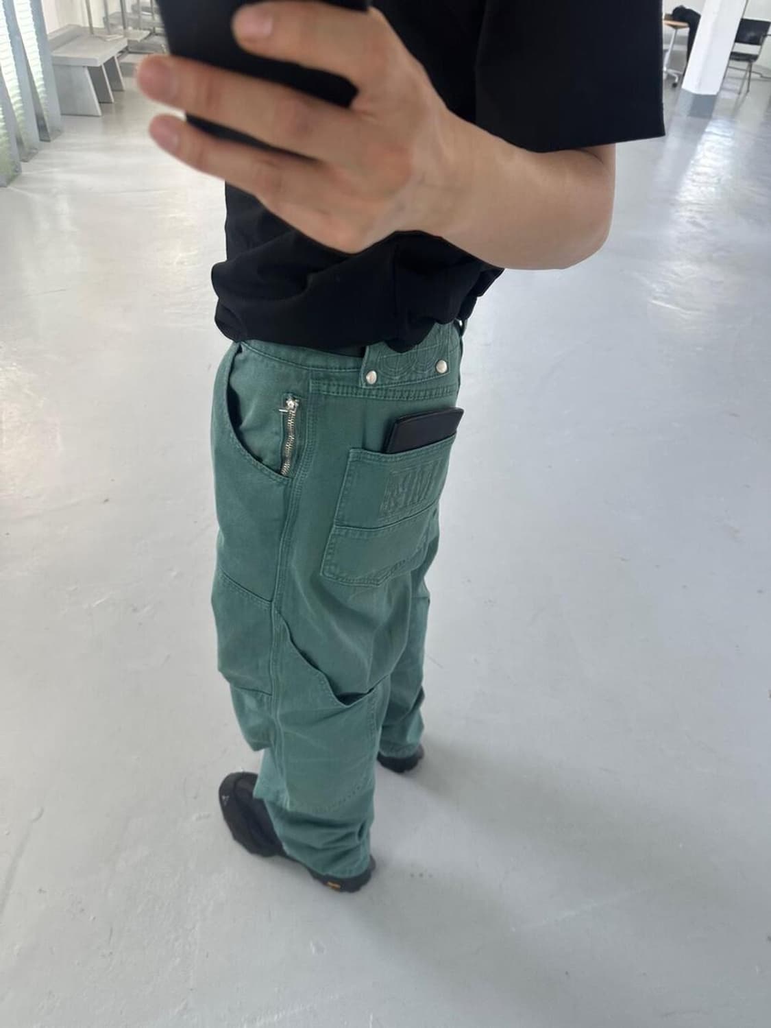 (새상품) 플라스틱 프로덕트 CALF POCKET PANTS M사이즈 상품이미지4